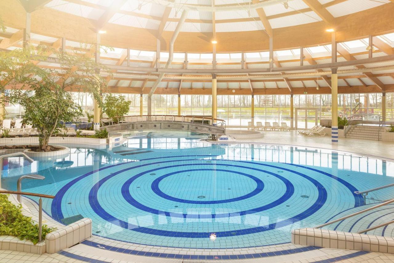 טיסואו Schicke Fewo Mit Terrasse, Gratis Nutzung Vom Ahoi Erlebnisbad Und Sauna In Sellin - Haus De Niege Wech Fewo 02 מראה חיצוני תמונה
